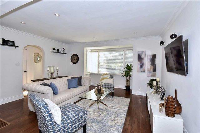 104 Mcgillivray Ave, House detached with 2 bedrooms, 2 bathrooms and 3 parking in Toronto ON | Image 4