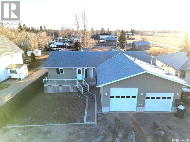 251 1st Street, House detached with 3 bedrooms, 4 bathrooms and null parking in Craik SK | Image 2