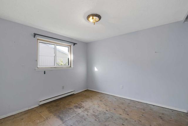 133 - 120 Nonquon Rd, Townhouse with 3 bedrooms, 1 bathrooms and 1 parking in Oshawa ON | Image 3