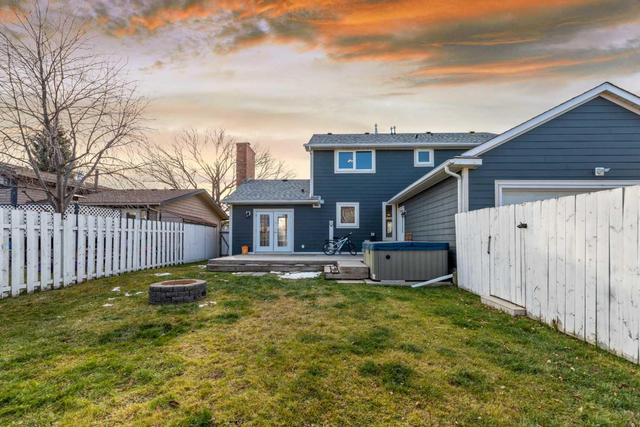 364 Deerview Drive Se, House detached with 4 bedrooms, 3 bathrooms and 4 parking in Calgary AB | Image 6