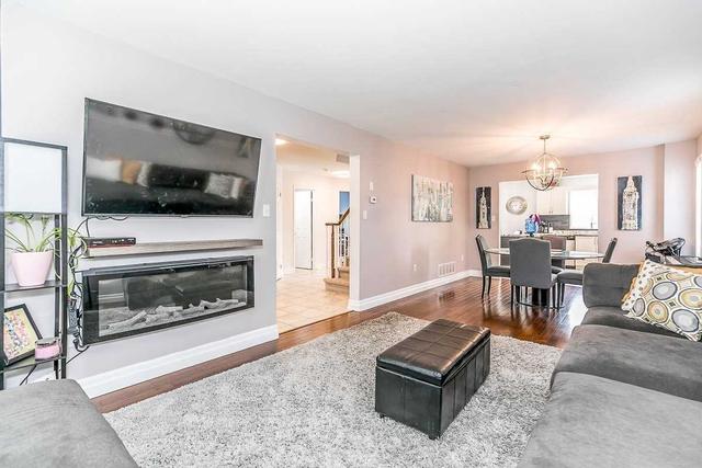 upper - 38 Watson Dr, House detached with 4 bedrooms, 3 bathrooms and 2 parking in Barrie ON | Image 4