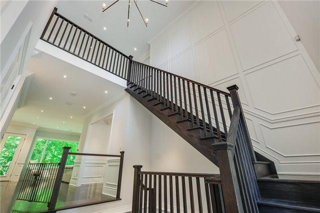 6 Plateau Cres, House detached with 4 bedrooms, 6 bathrooms and 5 parking in Toronto ON | Image 2