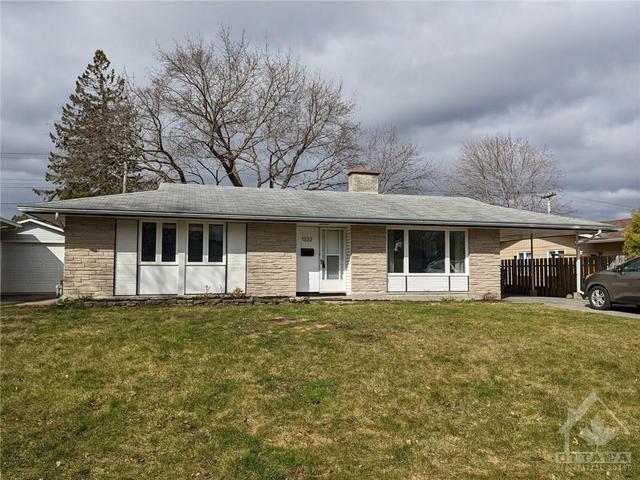 1222 Stanton Road, House detached with 3 bedrooms, 1 bathrooms and 3 parking in Ottawa ON | Image 2