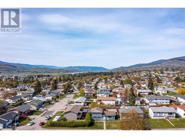 1209 36 Avenue, House detached with 3 bedrooms, 2 bathrooms and 2 parking in Vernon BC | Image 35