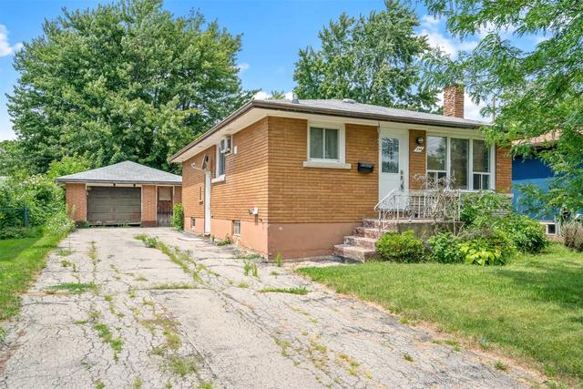 244 Cutress Ave, House detached with 3 bedrooms, 2 bathrooms and 6 parking in Welland ON | Image 1