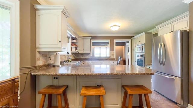 81286 Westmount Line, House detached with 3 bedrooms, 3 bathrooms and 8 parking in Ashfield Colborne Wawanosh ON | Image 10
