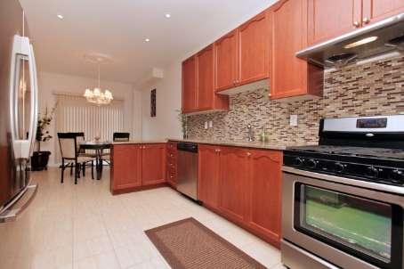 298 Oberfrick Ave, House detached with 4 bedrooms, 4 bathrooms and 3 parking in Vaughan ON | Image 3