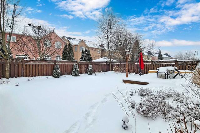 27 Hollylane Dr, House detached with 4 bedrooms, 4 bathrooms and 6 parking in Markham ON | Image 10