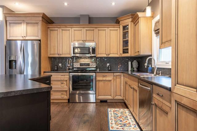 73 Parkside Dr, House detached with 3 bedrooms, 3 bathrooms and 4 parking in St. Catharines ON | Image 9