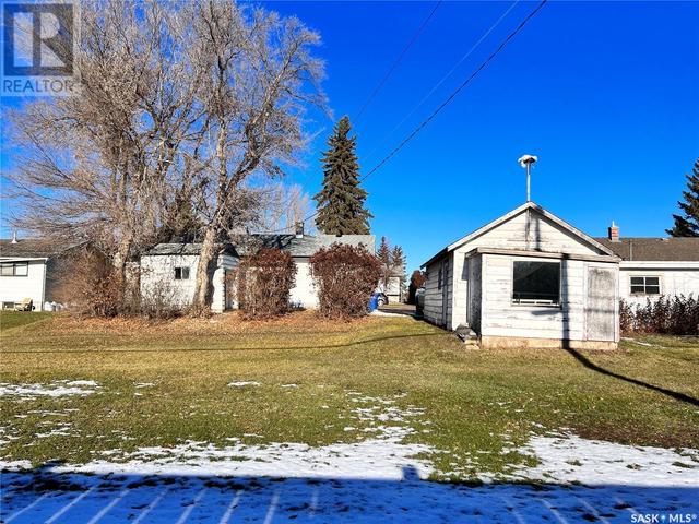 606 2nd Avenue, House detached with 4 bedrooms, 2 bathrooms and null parking in Raymore SK | Image 40