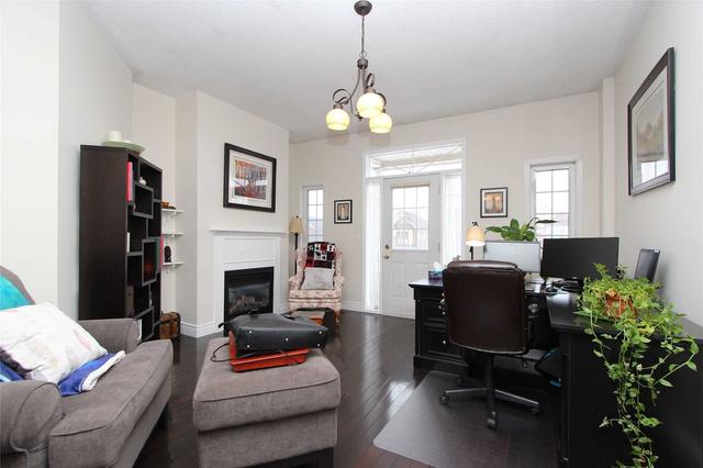 75 Hutton Pl, House detached with 3 bedrooms, 4 bathrooms and 4 parking in Clarington ON | Image 3