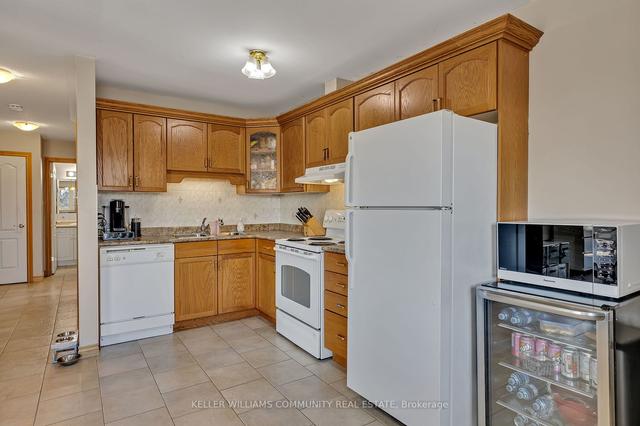 207 - 878 Armour Rd, Condo with 2 bedrooms, 1 bathrooms and 1 parking in Peterborough ON | Image 2