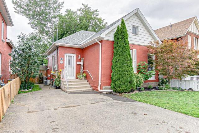 59 Ontario Street, House detached with 3 bedrooms, 1 bathrooms and 4 parking in Brantford ON | Image 3