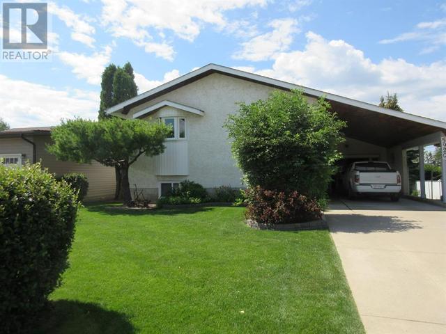 5920 59 Street, House detached with 4 bedrooms, 3 bathrooms and 2 parking in Rocky Mountain House AB | Card Image
