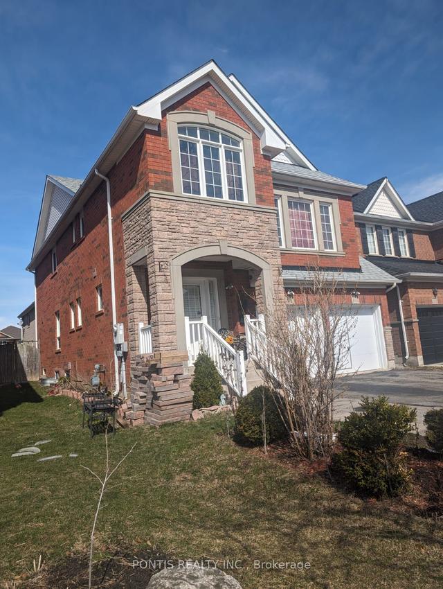 110 Hollingsworth Circ, House detached with 5 bedrooms, 4 bathrooms and 5 parking in Brampton ON | Image 2