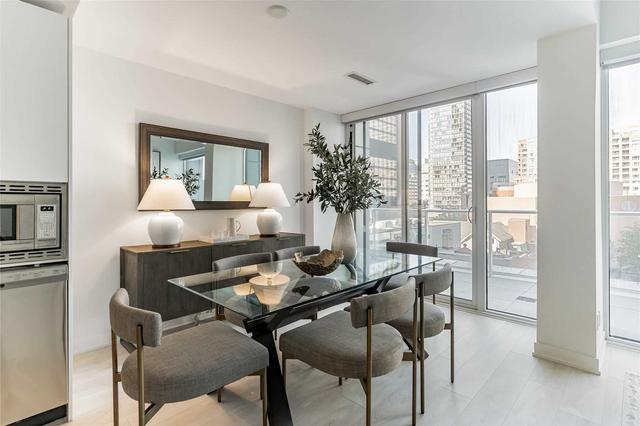 406 - 18 Maitland Terr, Condo with 3 bedrooms, 3 bathrooms and 1 parking in Toronto ON | Image 3