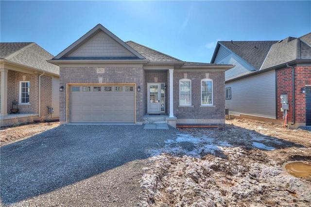 392 Hummel Crescent, House detached with 3 bedrooms, 1 bathrooms and 3 parking in Fort Erie ON | Image 12