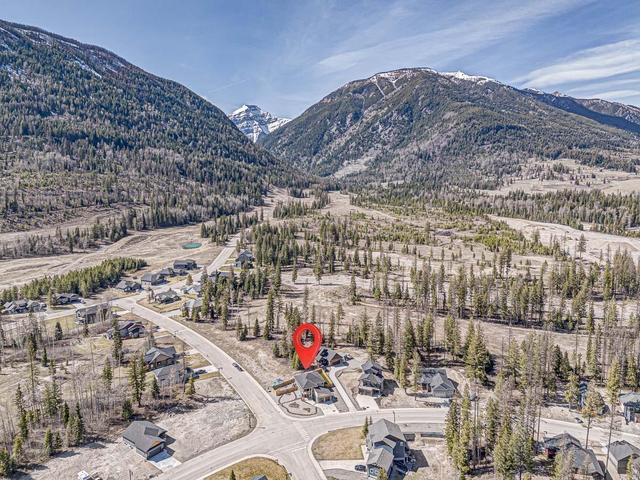 2264 Black Hawk Drive, House detached with 3 bedrooms, 3 bathrooms and null parking in Sparwood BC | Image 70