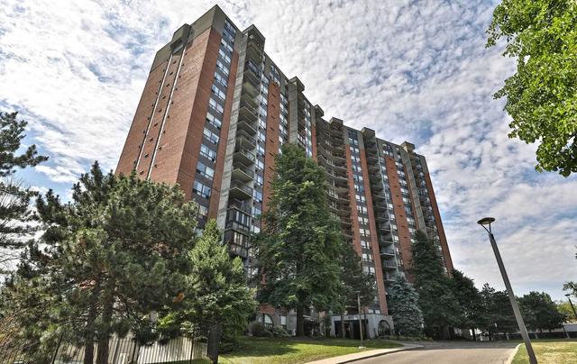 1019 - 50 Mississauga Valley Blvd, Condo with 3 bedrooms, 2 bathrooms and 1 parking in Mississauga ON | Image 1