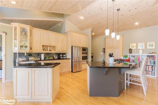 158 Iroquois Road E, House detached with 3 bedrooms, 2 bathrooms and 8 parking in Georgian Bay ON | Image 8