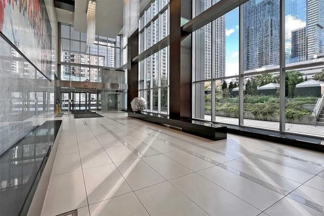 1509 - 386 Yonge St, Condo with 2 bedrooms, 2 bathrooms and 1 parking in Toronto ON | Image 23