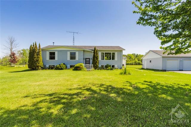 1262 Ford Road, House detached with 4 bedrooms, 2 bathrooms and 8 parking in Beckwith ON | Image 2
