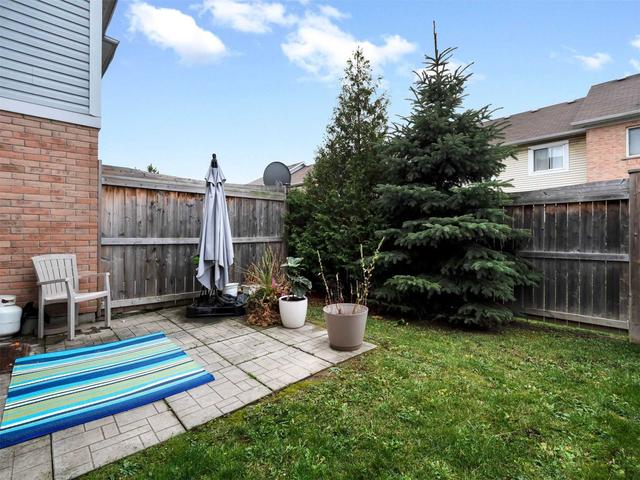 50 Brisbane Crt, Townhouse with 3 bedrooms, 3 bathrooms and 2 parking in Brampton ON | Image 8