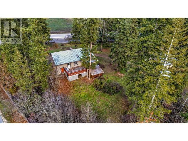 11 Gardom Lake Road, House detached with 2 bedrooms, 2 bathrooms and null parking in North Okanagan F BC | Image 58