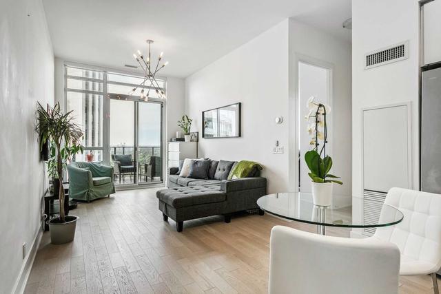 ph5 - 10 Park Lawn Rd, Condo with 1 bedrooms, 1 bathrooms and 1 parking in Toronto ON | Image 2