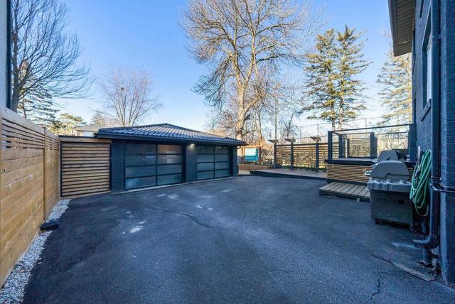 10 Crystal Cres, House detached with 3 bedrooms, 4 bathrooms and 8 parking in Toronto ON | Image 28