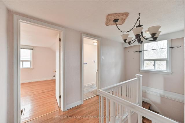 40 Holland Ave, House detached with 3 bedrooms, 2 bathrooms and 2 parking in Toronto ON | Image 11