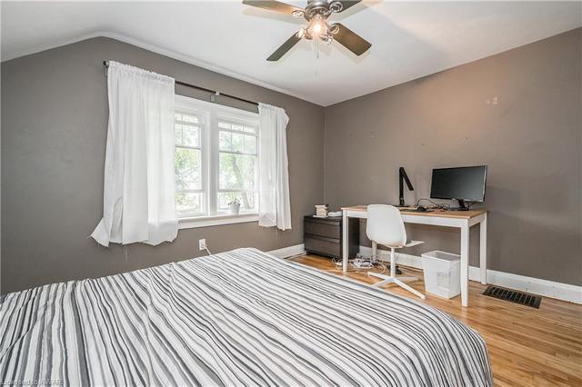 52 Avondale Avenue S, House semidetached with 2 bedrooms, 2 bathrooms and 1 parking in Waterloo ON | Image 12