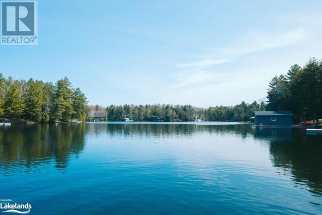 1027 Chown Road, House detached with 3 bedrooms, 2 bathrooms and 9 parking in Muskoka Lakes ON | Image 8