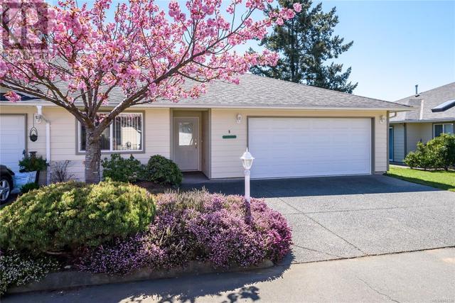 8 - 417 Heather Crt, House attached with 2 bedrooms, 2 bathrooms and 2 parking in Comox BC | Image 11