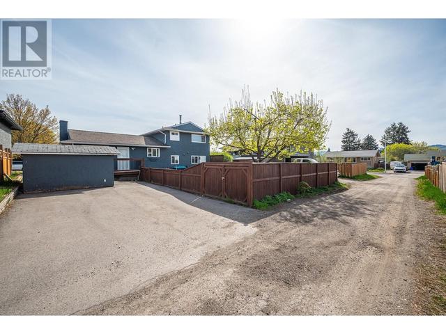 1209 36 Avenue, House detached with 3 bedrooms, 2 bathrooms and 2 parking in Vernon BC | Image 28