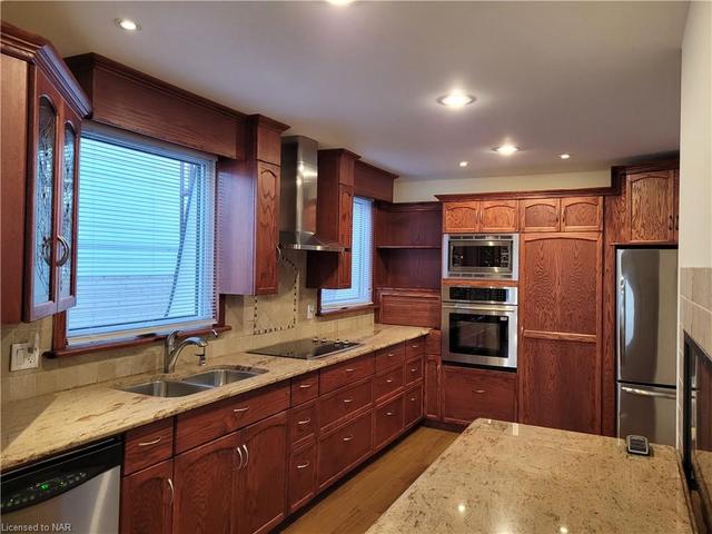 2547 Lepp Avenue, House detached with 4 bedrooms, 2 bathrooms and 6 parking in Niagara Falls ON | Image 11