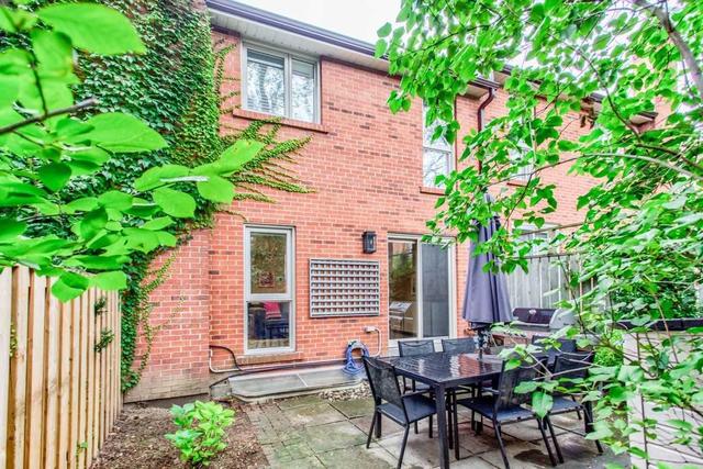 399 Woburn Ave, Townhouse with 3 bedrooms, 3 bathrooms and 1 parking in Toronto ON | Image 18