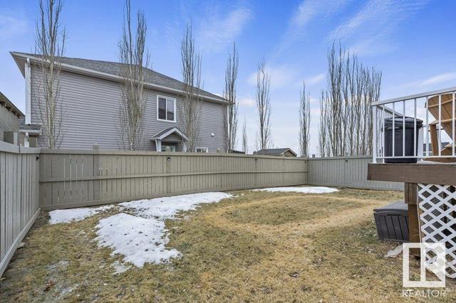 10503 106 Av, House detached with 3 bedrooms, 3 bathrooms and null parking in Morinville AB | Image 35