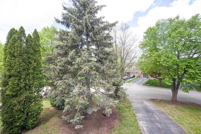 248 Wynford Pl, House detached with 3 bedrooms, 2 bathrooms and 5 parking in Oakville ON | Image 24
