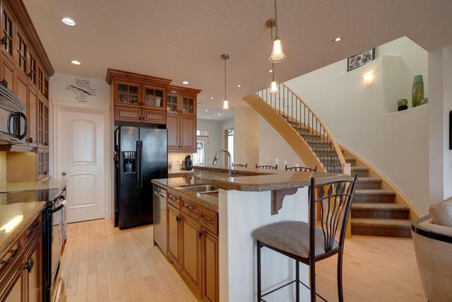 2519 21 Street Sw, Home with 3 bedrooms, 3 bathrooms and 2 parking in Calgary AB | Image 7