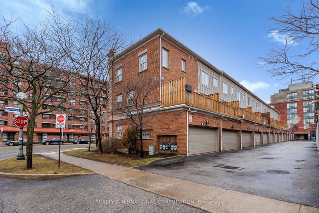 th1 - 3076 Lake Shore Blvd W, Townhouse with 2 bedrooms, 3 bathrooms and 2 parking in Toronto ON | Image 28