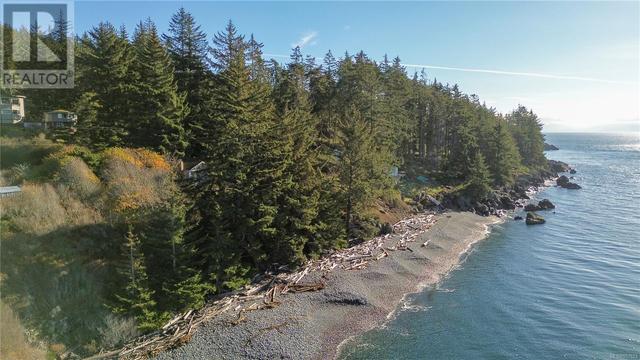 8519 West Coast Rd, House detached with 1 bedrooms, 1 bathrooms and 3 parking in Juan de Fuca BC | Image 3