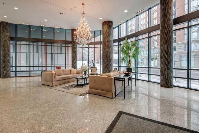 2702 - 825 Church St, Condo with 2 bedrooms, 2 bathrooms and 1 parking in Toronto ON | Image 2