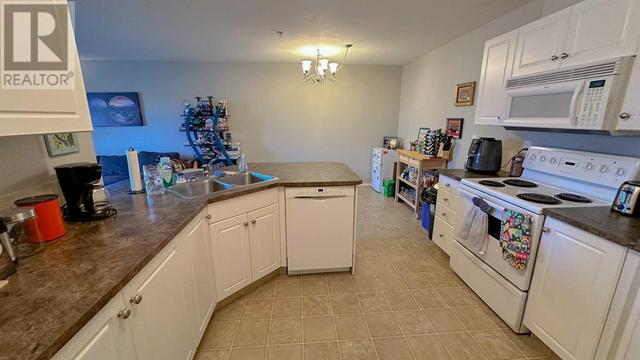 205, - 3730 50 Avenue, Condo with 2 bedrooms, 1 bathrooms and 1 parking in Red Deer AB | Image 5