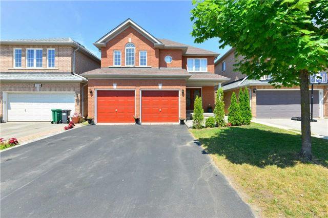 114 River Rock Cres, House detached with 4 bedrooms, 4 bathrooms and 4 parking in Brampton ON | Image 3