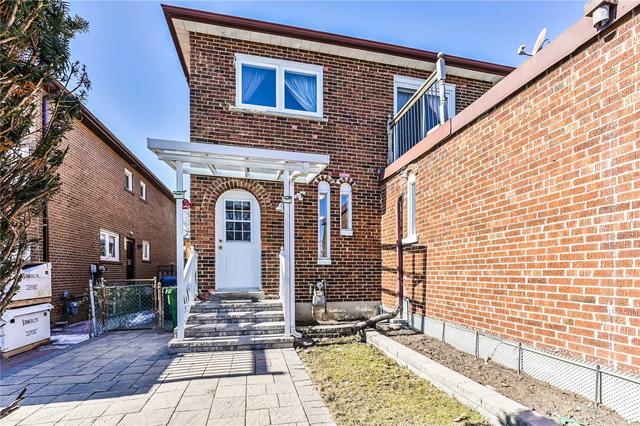 56 Muirhead Rd, House attached with 4 bedrooms, 4 bathrooms and 3 parking in Toronto ON | Image 23