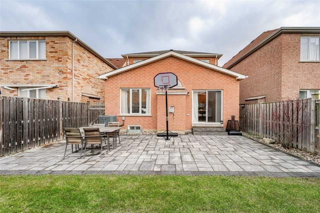 3260 Cabano Cres, House detached with 4 bedrooms, 3 bathrooms and 4 parking in Mississauga ON | Image 29