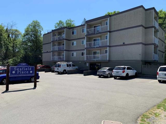 105 - 1187 Seafield Cres, Condo with 2 bedrooms, 1 bathrooms and 1 parking in Nanaimo BC | Image 1