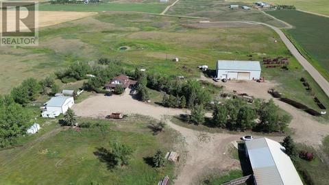 302007 Range Road 251, House detached with 5 bedrooms, 3 bathrooms and null parking in Kneehill County AB | Card Image
