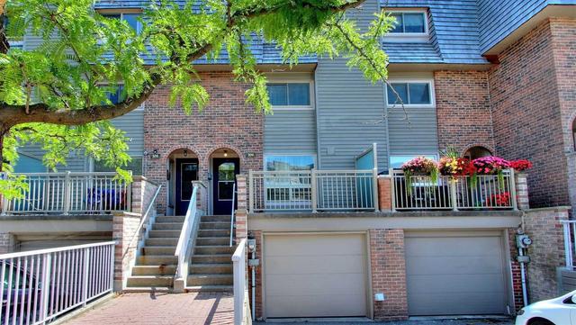 106 Dutch Myrtle Way, Townhouse with 3 bedrooms, 4 bathrooms and 1 parking in Toronto ON | Image 2